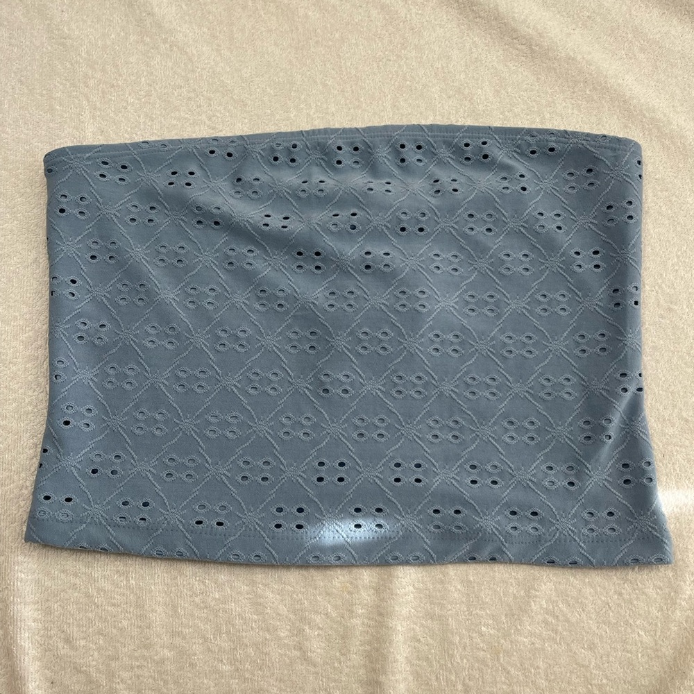 lined blue patterned tube top
